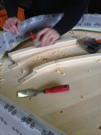 Ajustage du chevalet de piano à queue