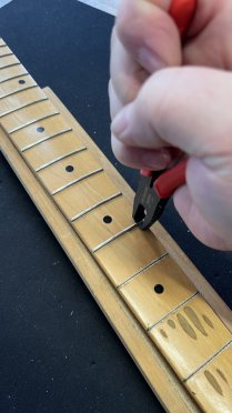 Refrettage guitare électrique - Cossonay - Vaud