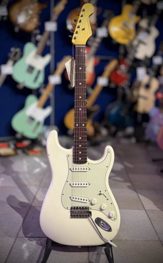 Nashguitars S-63 Olympic White Light Aging